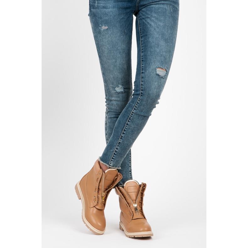 Vices Caçadores elegantes em um controle deslizante marrom 2