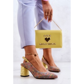 Bombas de camurça em um poste Maciejka 05427-39 Multicolorido amarelo 2 Bombas de camurça em um poste Maciejka 05427-39 Multicolorido amarelo 2