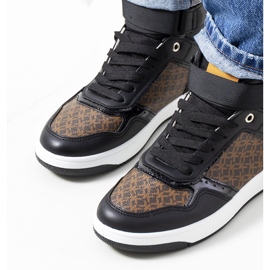 Tênis pretos da Emmers castanho 1