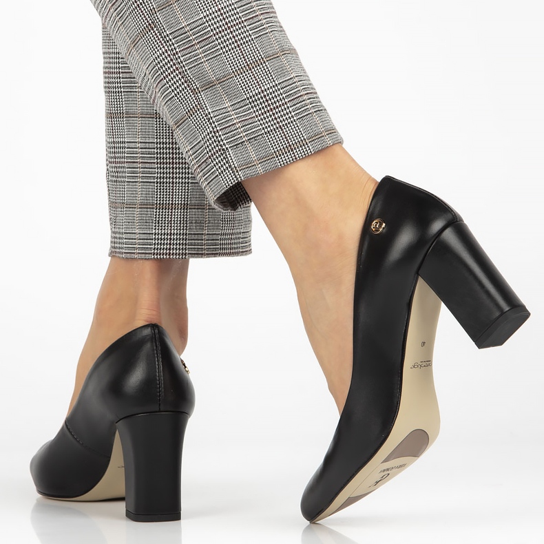 Bombas pretas Filippo Premium 2031 preto 1