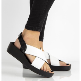 Sandálias de couro Filippo DS2060 / 21 Wh branco 1