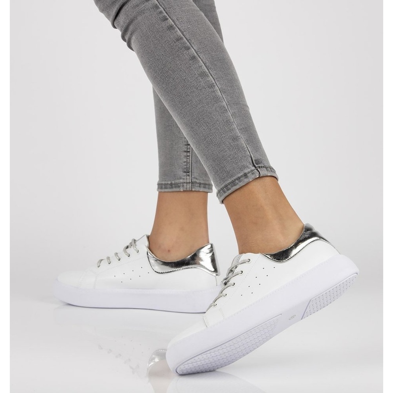 Sapatos de couro Filippo DP2157 / 21 Wh branco 1