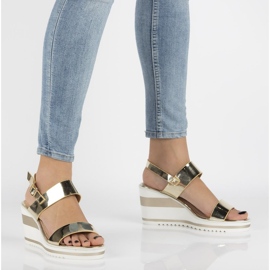 Sandálias na cunha Filippo DS2094 / 21 Go golden dourado 1