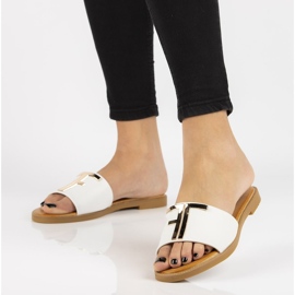 Chinelos brancos Filippo DK2103 / 21 Wh 2