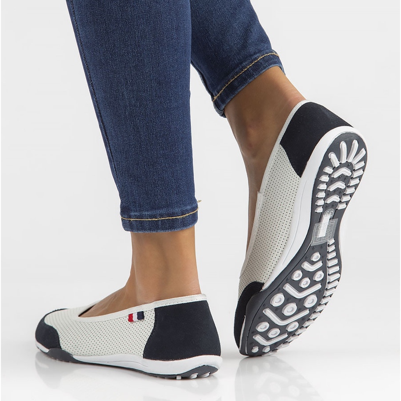 Sapatos de couro Filippo DP142 / 22 Wh Nv branco e azul marinho azul-marinho 2