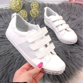 Sapatilhas de menina com velcro branco Kornecki 6286 1