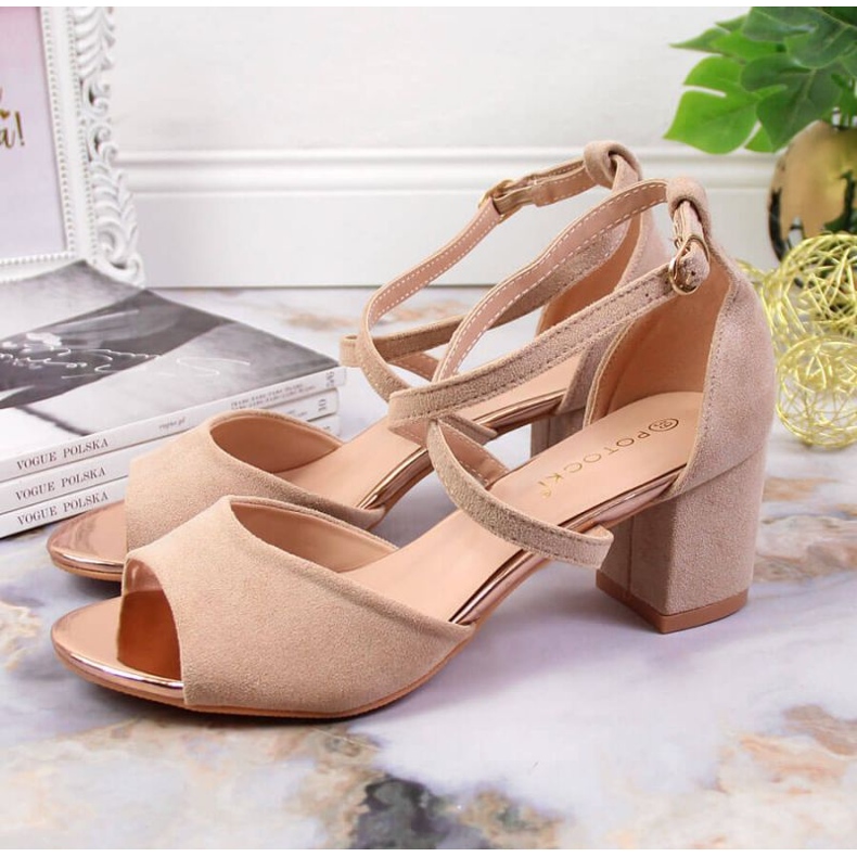 Sandálias no poste Potocki W WOL67B bege 2