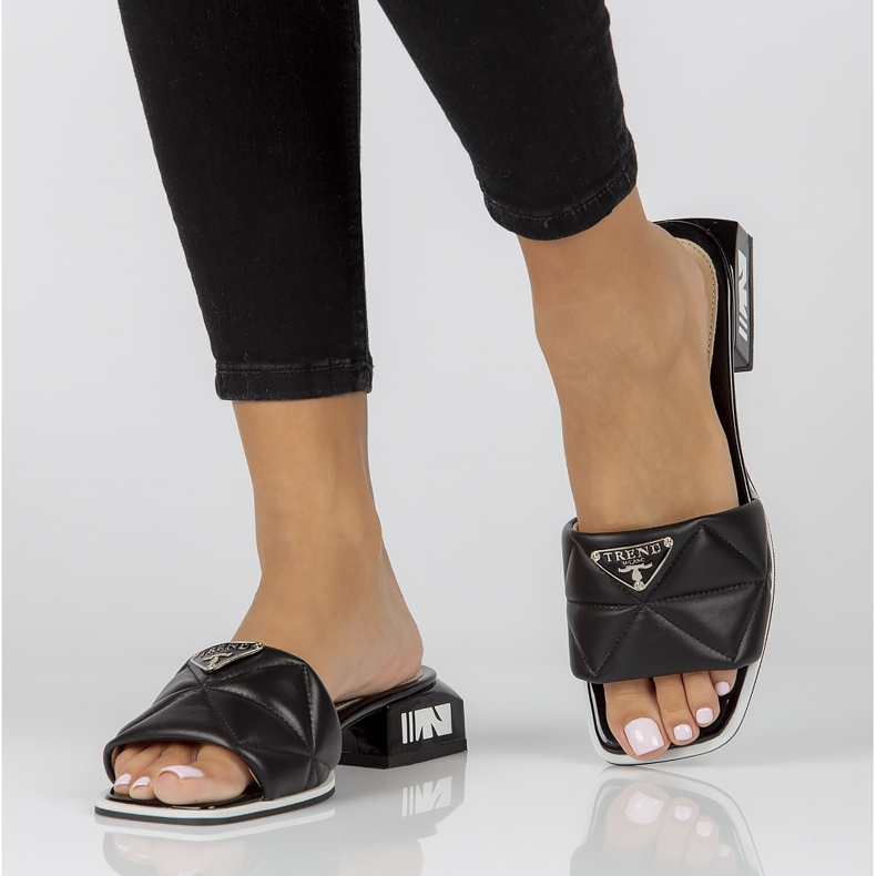 Chinelos de couro Filippo DK3905 / 22 Bk preto 1