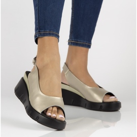 Sandálias de couro Filippo DS3595 / 22 Go golden dourado 2