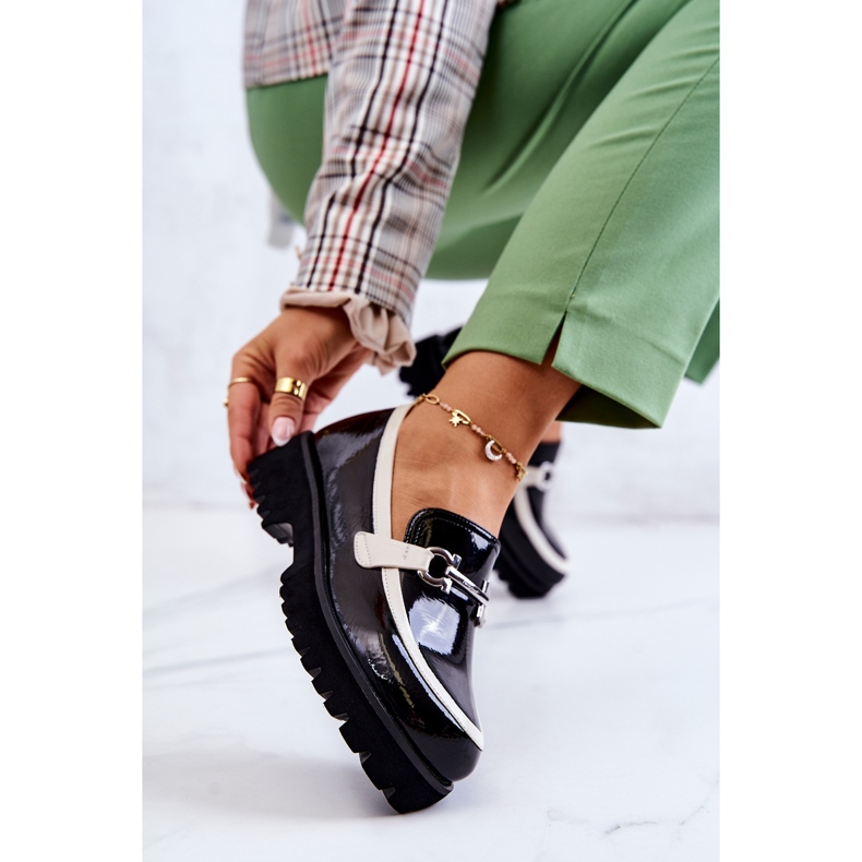 S.Barski Mocassim feminino lacado preto e branco Cassida 1