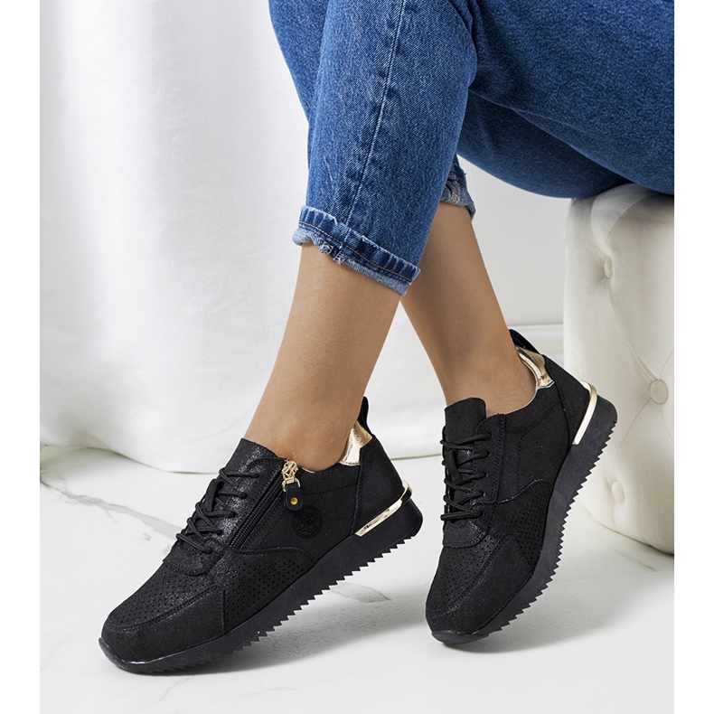 Tênis preto de couro Ancaster dourado 1