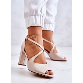 Sergio Leone Sandálias de couro em uma barra bege Lorita 2