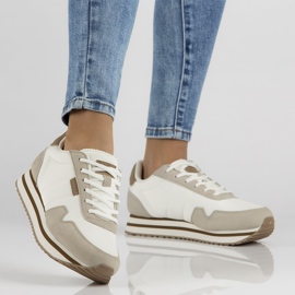 Tênis branco Filippo DP2111 / 22 Wh 2