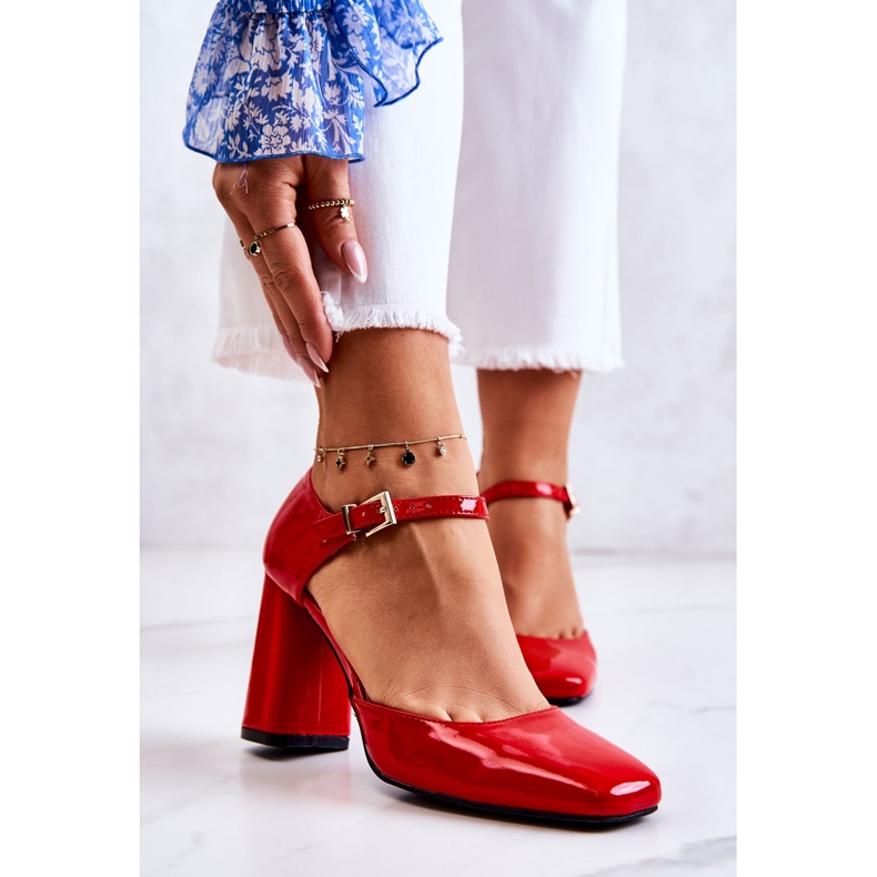 PG1 Bombas lacadas da moda em uma barra vermelha maoris vermelho 2