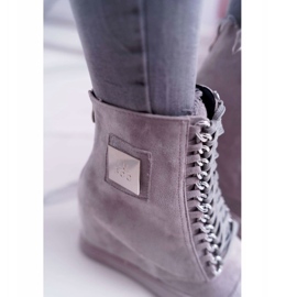 Tênis feminino Lu Boo com corrente em camurça cinza Monica 3