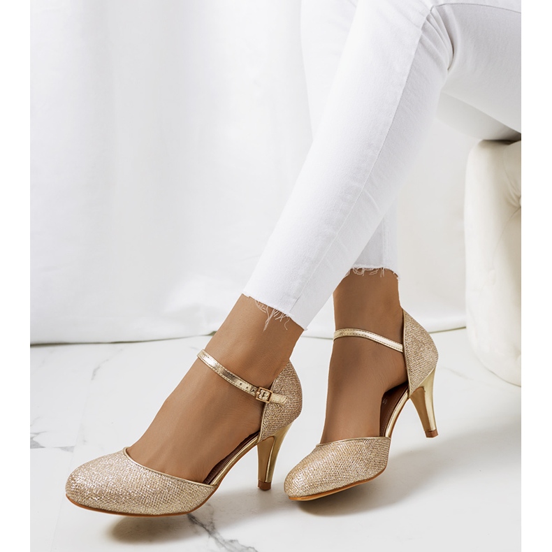 BM Sapatos Rosetown dourados brilhantes 1