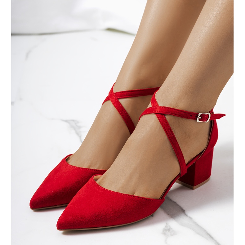 Bombas vermelhas no posto Terra vermelho 1