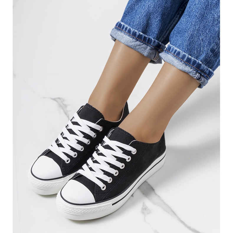 Tênis preto na plataforma Wessel 2