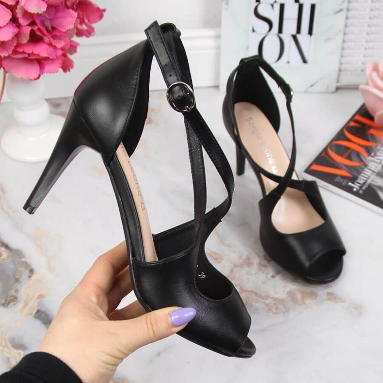 Sandálias pretas de salto alto W Sergio Leone preto 1