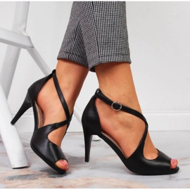 Sandálias pretas de salto alto W Sergio Leone preto 2