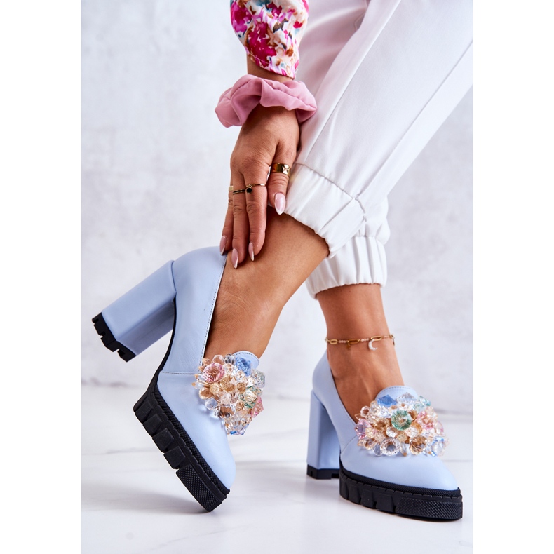 PA2 Bombas Elegantes com Ornamento de Caterine Azul Suave 2