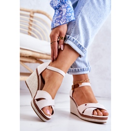 PS1 Sandálias femininas de cunha Bege Veenus 2