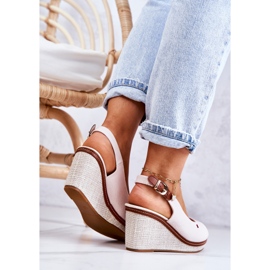 PS1 Sandálias femininas confortáveis ​​com fivela bege talas 1