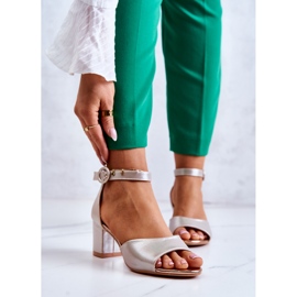 Sandálias de Couro de Salto Alto Vinceza 22-20100 Dourado 1