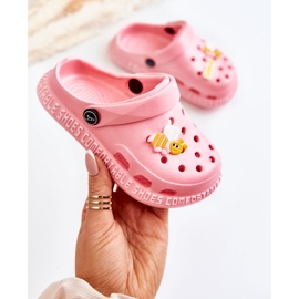 Chinelos infantis leves com decoração Bertis rosa 1