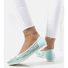 Bailarinas verdes com ornamentos de Astrid a céu aberto 1 Bailarinas verdes com ornamentos de Astrid a céu aberto 1