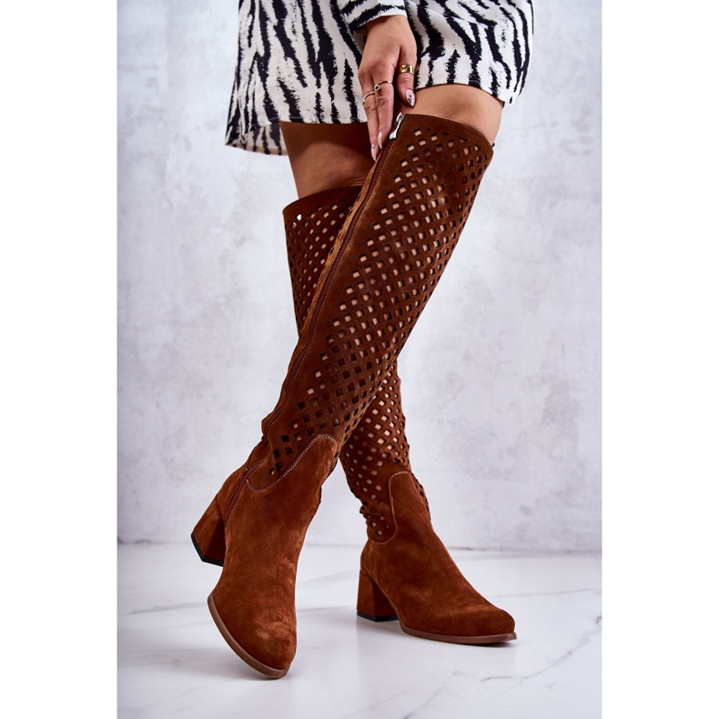 PA2 Botas de camurça generosas marrons vazadas marrom 2