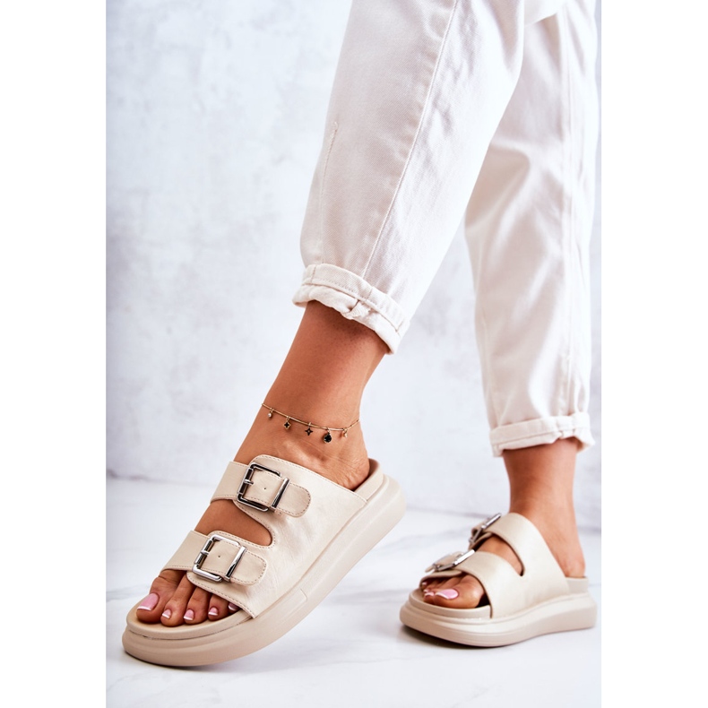 Chinelos femininos de couro com fivela La.Fi bege Nariss 2 Chinelos femininos de couro com fivela La.Fi bege Nariss 2