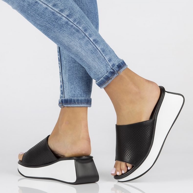 Chinelos de couro Filippo DK3614 / 22 Bk preto 1