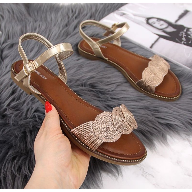 Sandálias rasas T.Sokolski W SCA37B ouro dourado 1