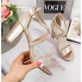 Sandálias douradas Filippo W PAW355B no poste dourado 1