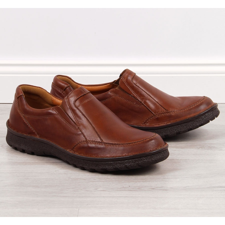 Sapatos de homem em pele castanha Łukbut 946 marrom 1
