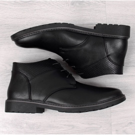 Sapatos casuais casuais Nowacki pretos isolados para homem 1