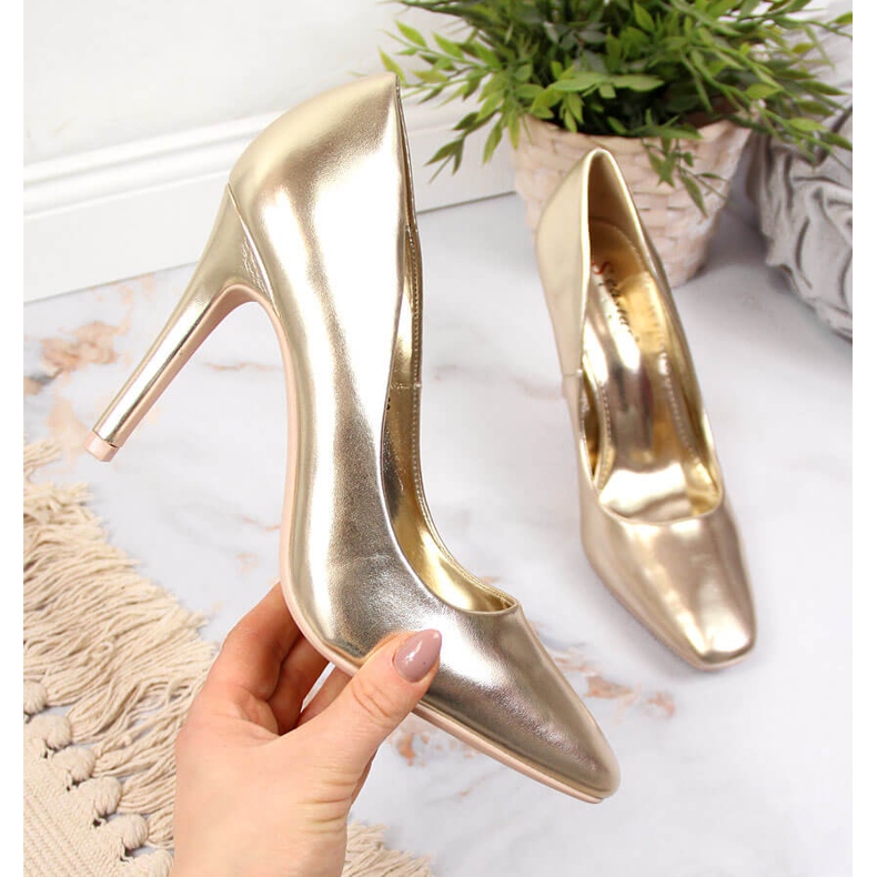 Bombas em um salto dourado Seastar 2