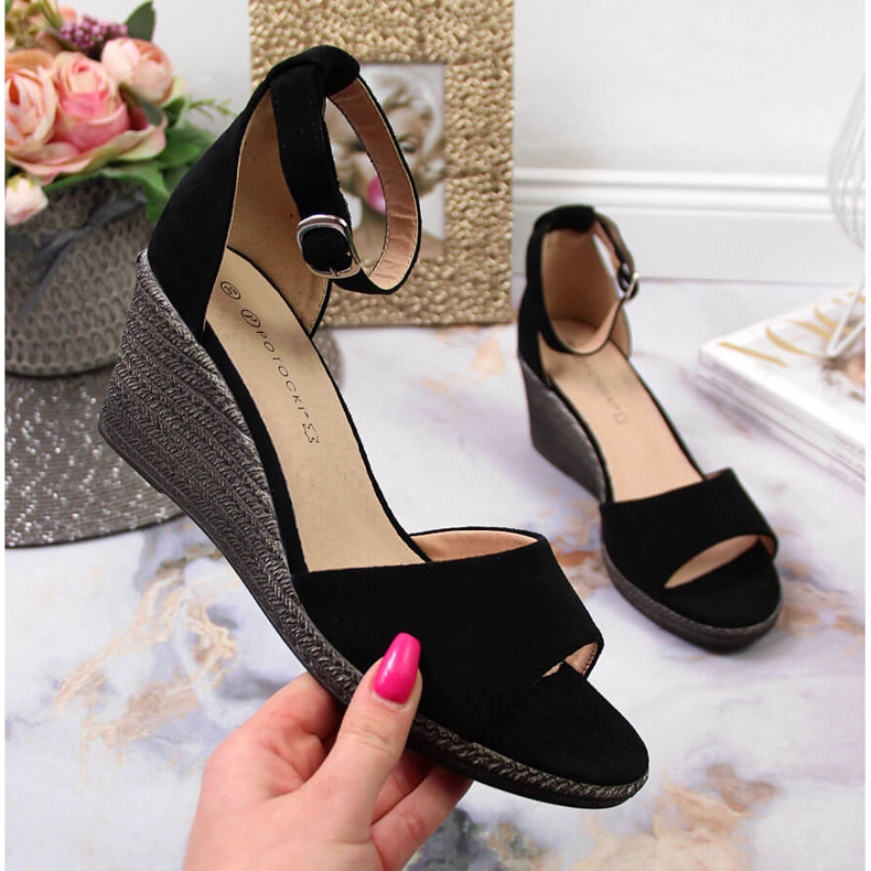 Sandálias de cunha pretas de mulher Potocki preto 1