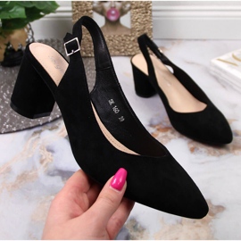 Bombas para mulheres no poste preto por Sergio Leone 1