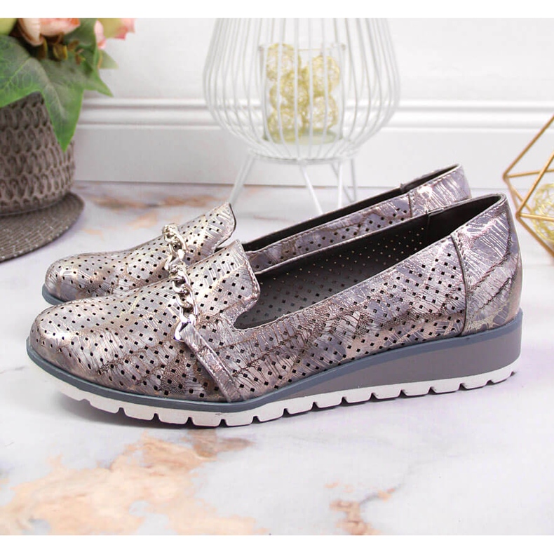 Sapatos femininos vazados com corrente Lavender Jezzi tolet multicolorido 2 Sapatos femininos vazados com corrente Lavender Jezzi tolet multicolorido 2