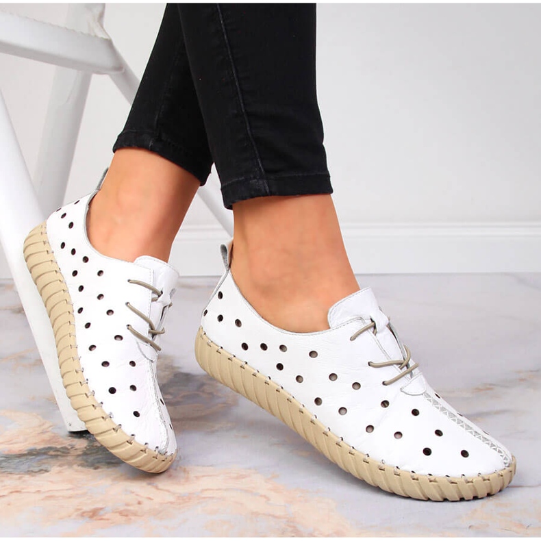 Sapato confortável branco Artiker sem costura 2