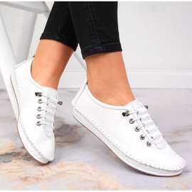 Sapatos slip-on de mulher de pele branca Artiker 1