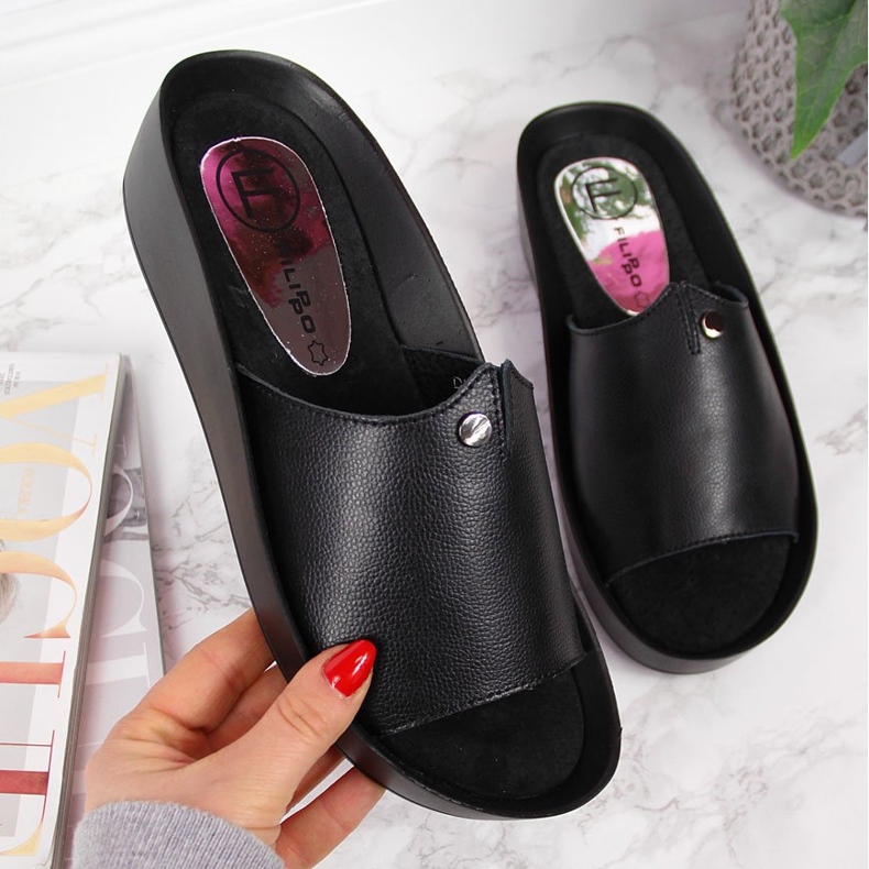 Chinelos de couro preto de mulher Filippo plataforma 2