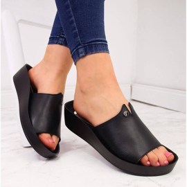 Chinelos de couro preto de mulher Filippo plataforma 1