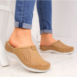 Chinelos femininos de couro marrom claro Helios 281 castanho 2