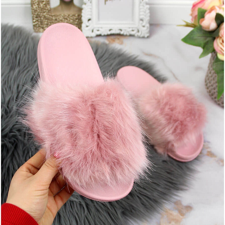Chinelos femininos com pelo roxo claro Msmg 2
