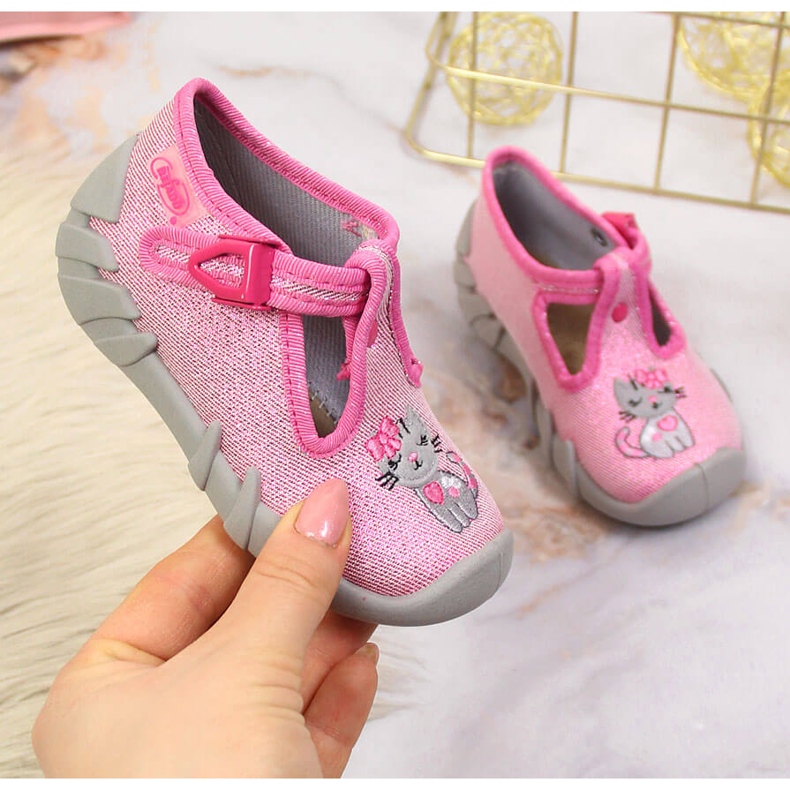 Chinelos de menina para jardim de infância rosa e cinza Befado 1