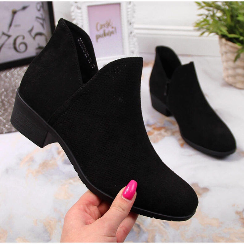 Botas femininas pretas Filippo em um bloco preto 1