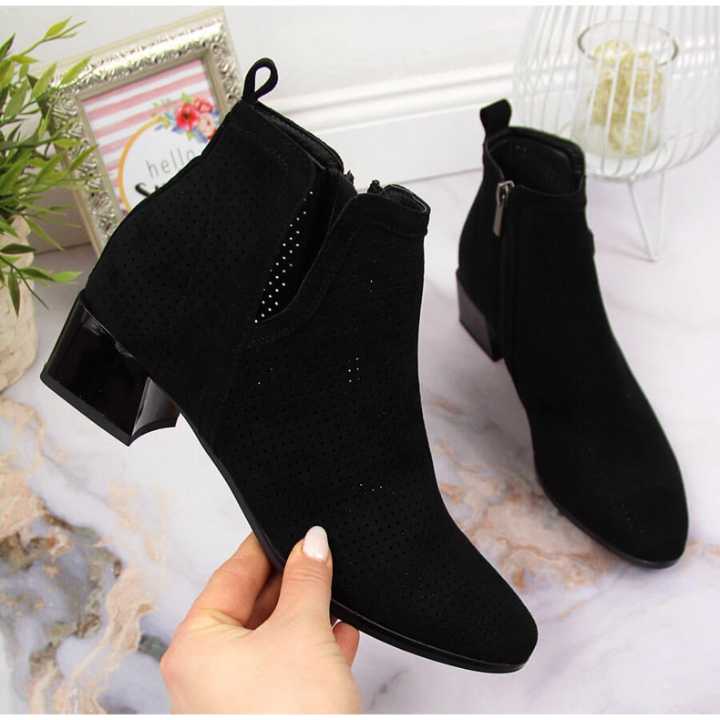 Botas vazadas pretas de mulher Vinceza preto 1